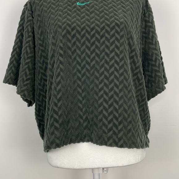 Nike Everyday Mod Boxy Top. Olive Green. Size Large. - Picture 4 of 13